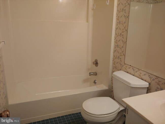 Building Photo - 214 Stonybrook Dr