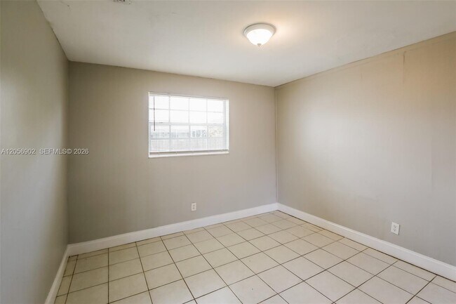 Building Photo - 7171 SW 10th Ct