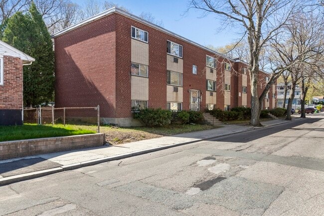 Building Photo - 96 Itasca St