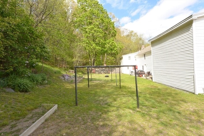 Building Photo - 152 Green St