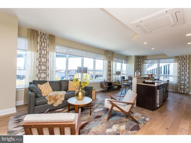 Building Photo - 234 N Christopher Columbus Blvd