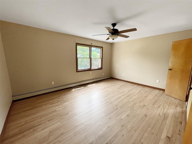 Building Photo - 43 Elm Ave
