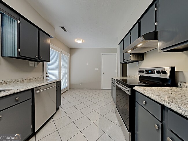 Building Photo - 947 Shiloh Ridge Run NW