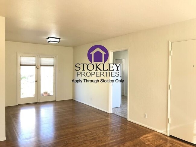 Building Photo - Stokley Properties Presents - 118 Hall Ln ...