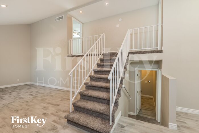 Building Photo - 4450 W Meggan Pl