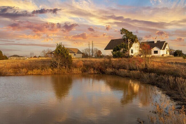 Building Photo - 479 Brown Rd