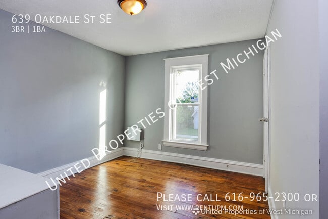 Building Photo - Tours Estimated to Begin 2/7 | 3 Bedroom 1...