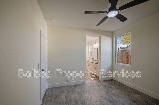 Building Photo - 212 2nd Ave E