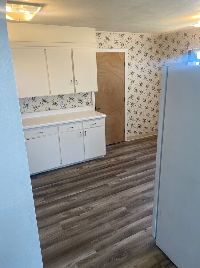 Building Photo - 2775 B Rd