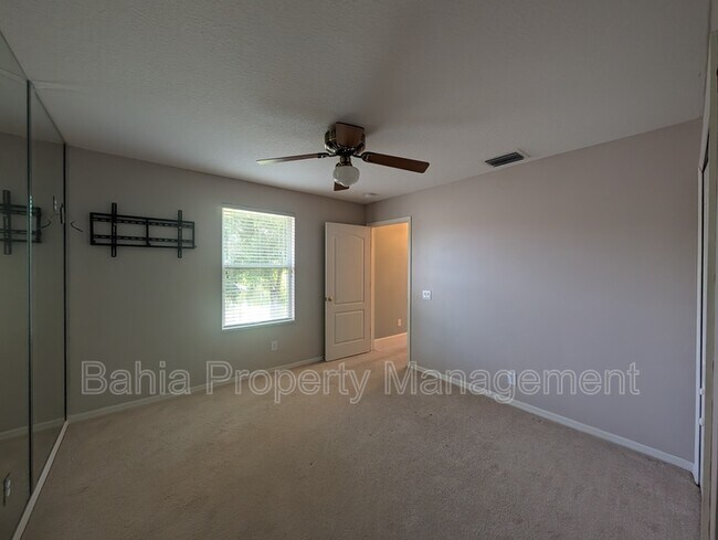 Building Photo - 10411 Riverburn Dr