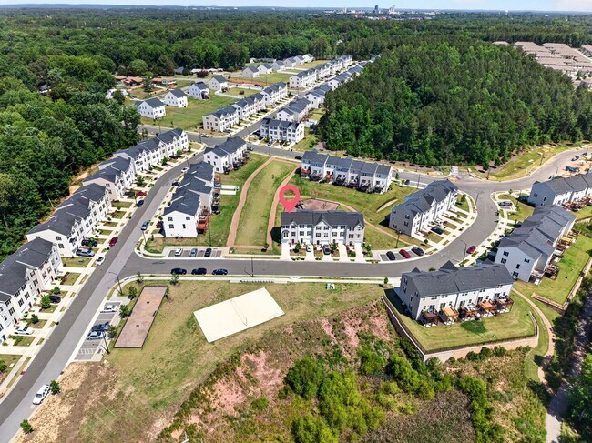 Building Photo - 1232 Lizer Rd