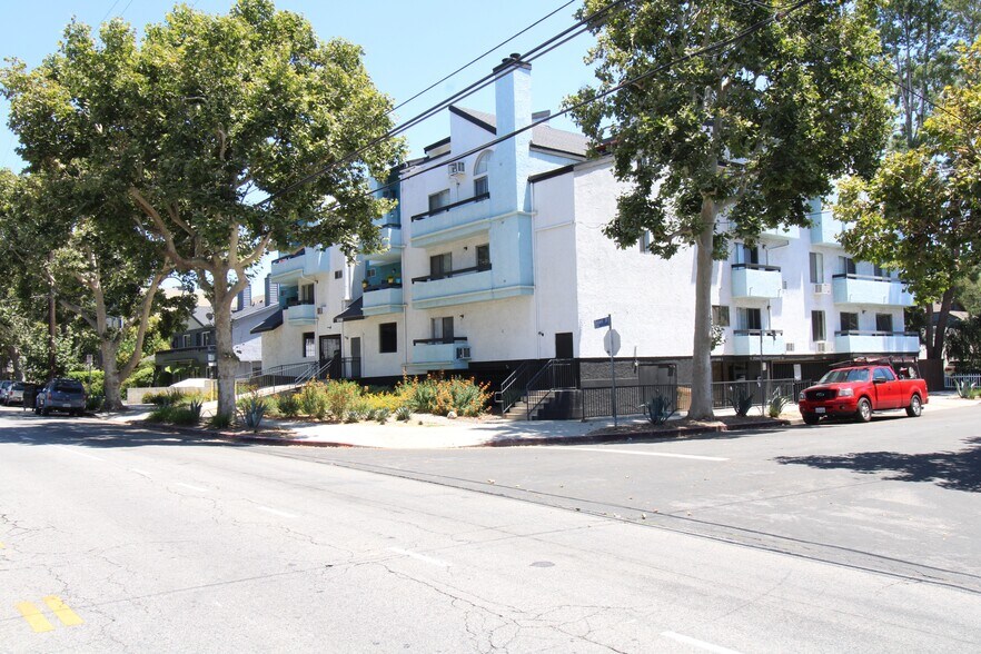 Building Photo - Oxnard Terrace