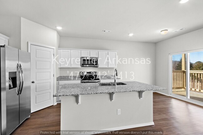 Building Photo - 811 E Sparrow Cir