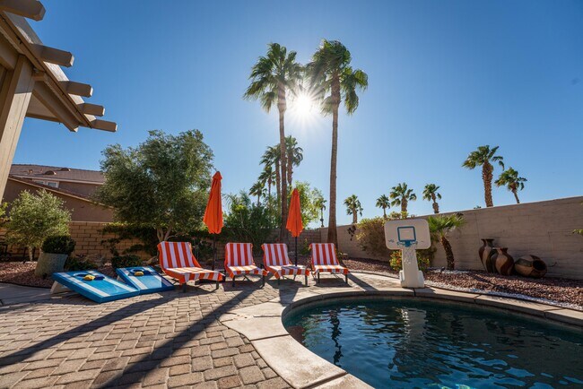 Building Photo - 43247 Fiore St