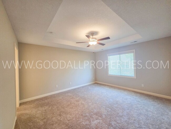 Building Photo - 885 Northview Dr