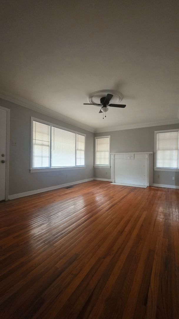 Building Photo - 211 Edison Dr