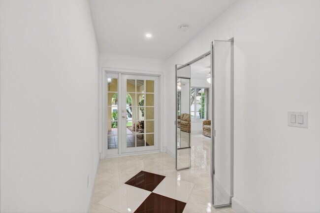 Building Photo - 6105 Via Laguna Ln