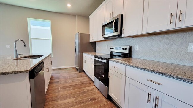 Building Photo - 348 S Zuni Rd