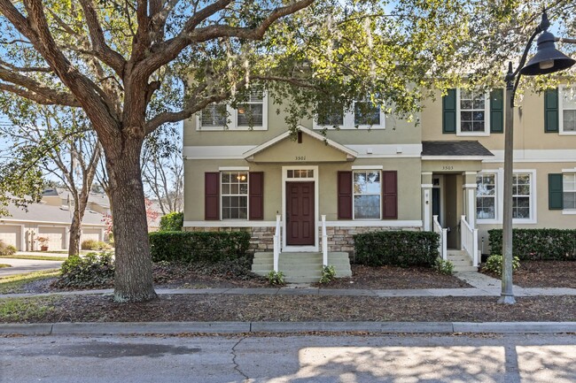 Primary Photo - 4/2.5 Townhome in Harmony that faces the G...