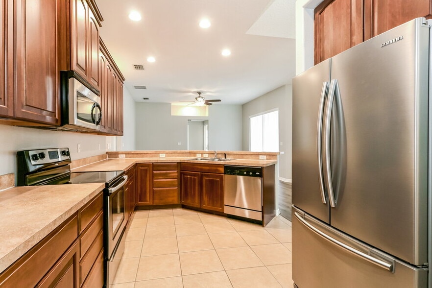 Building Photo - 5514 Foxtail Ct