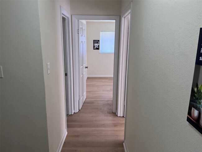 Building Photo - 4222 Botany Ln