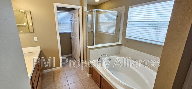 Building Photo - 4745 Walnut Ridge Dr