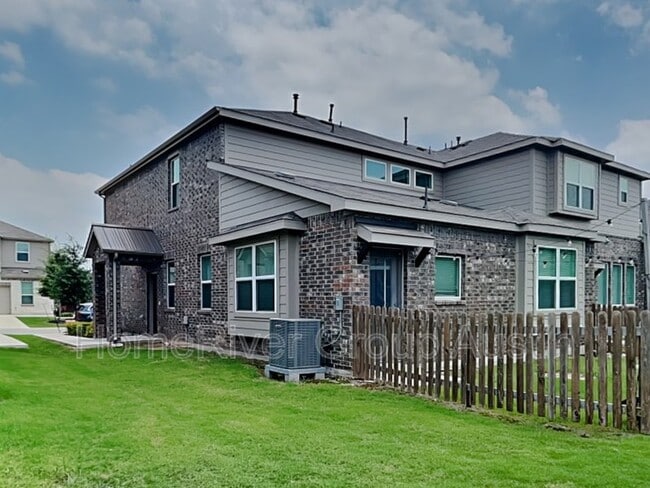 Building Photo - 17202 Leafroller Dr