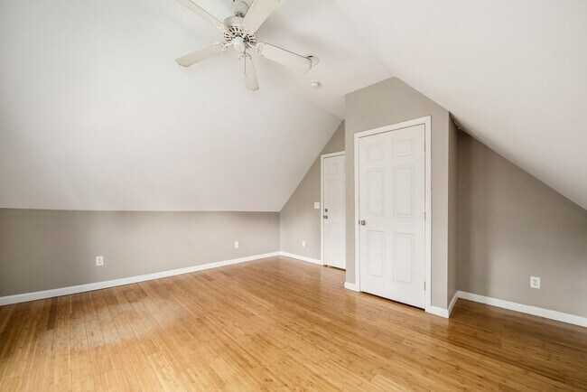 Building Photo - 144 E Tompkins St