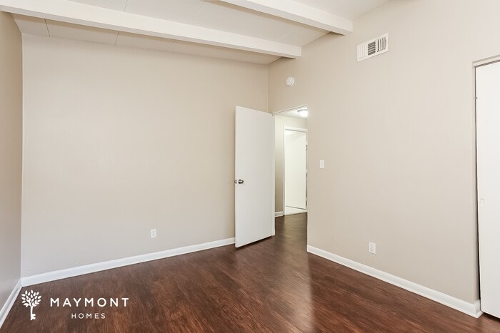 Building Photo - 6311 Sprinkle Dr N