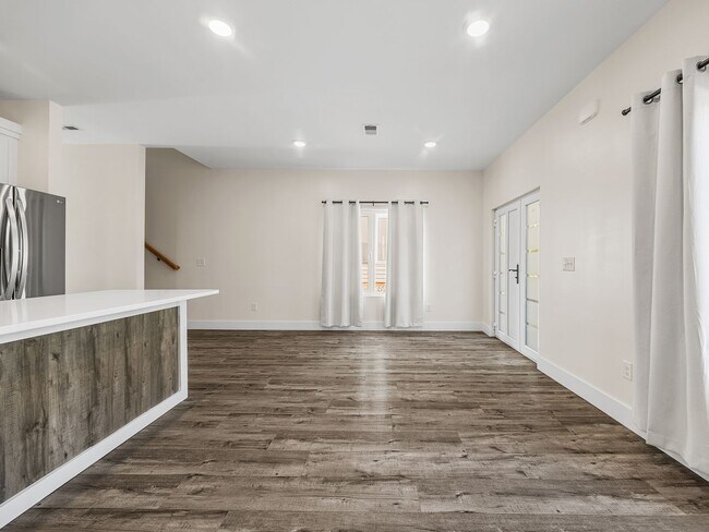 Building Photo - Charming 3 Bedroom Home in Spartanburg – Modern Upgrades & Stylish Finishes