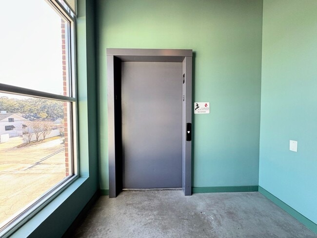 Building Photo - 1 BED | 1 BATH | MODERN CONDO with PARKING SPACE | MIDTOWN