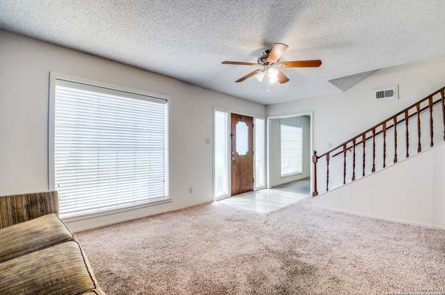 Building Photo - 833 Timber Dr
