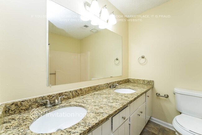 Building Photo - 452 Tower Pl