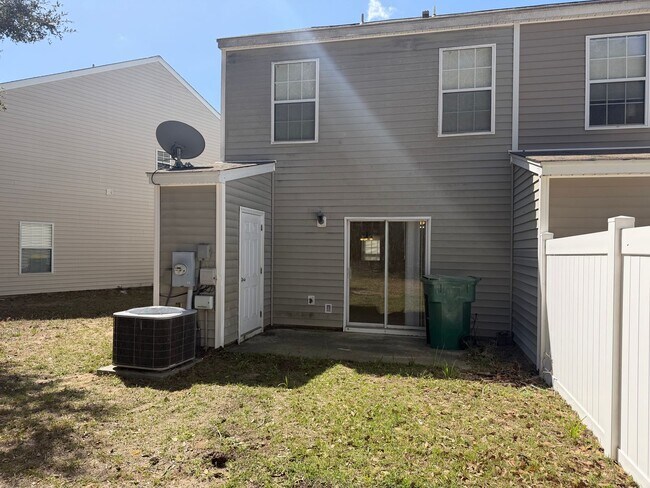 Building Photo - Two Bedroom Townhome in The Farm