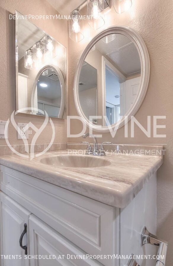 Building Photo - 7338 Greenhaven-Unit 66