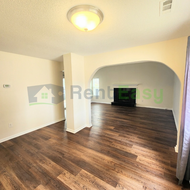 Building Photo - 5340 Chatham Lake Dr