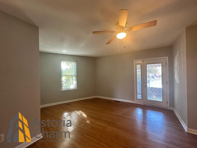Building Photo - 3 Bedroom Home with Den, Patio/Deck Space, and Fresh Updates