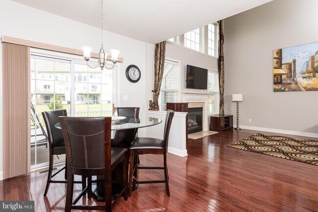 Building Photo - 2604 Rockledge Ct