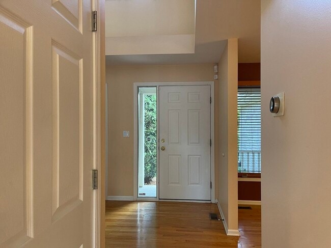 Building Photo - 450 Foxford Dr