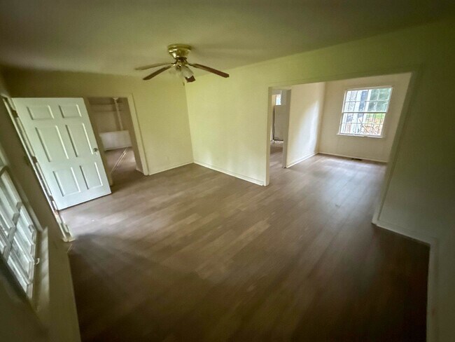 Building Photo - 358 Lea Cir