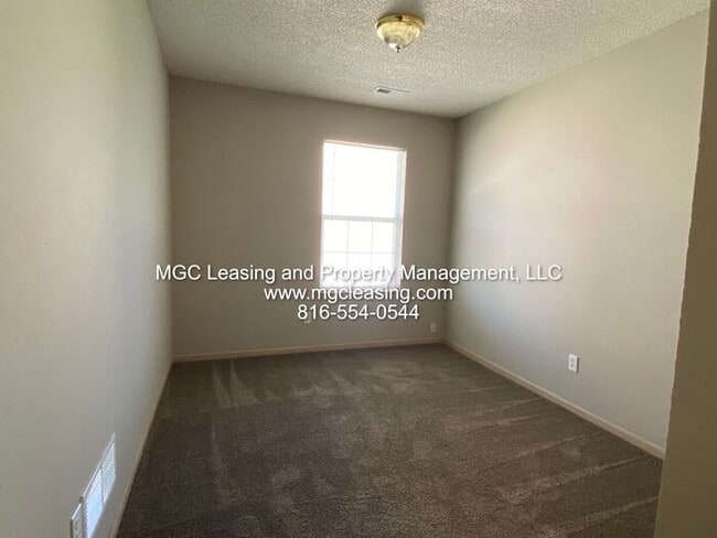Building Photo - SOUTH GARDEN TOWNHOMES