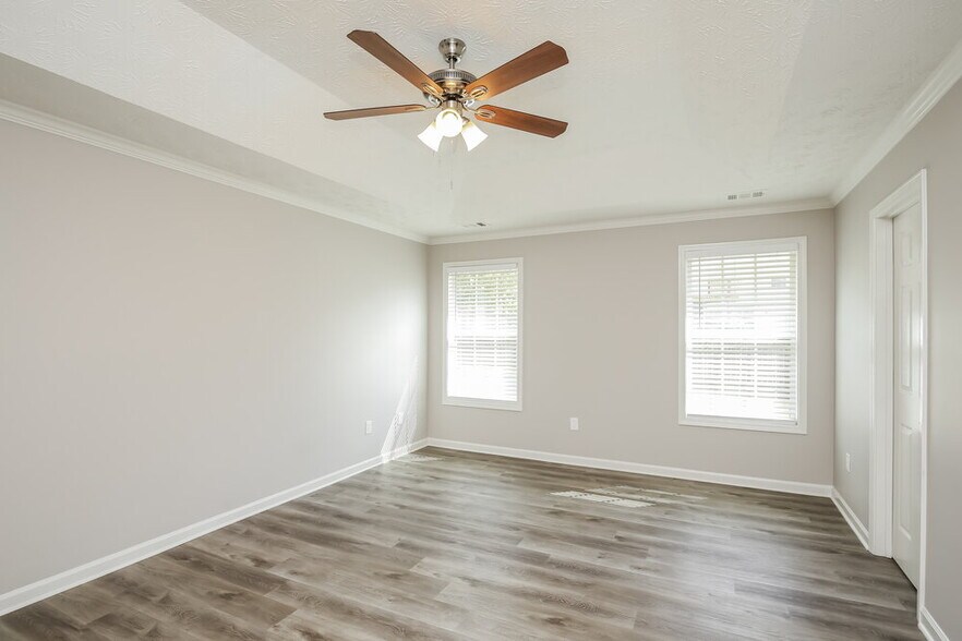 Building Photo - 3336 Bridle Brook Dr NE