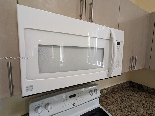 Building Photo - 10214 SW 175th St