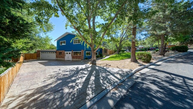 Building Photo - Southwest Reno Stunner - One of a Kind!!!!