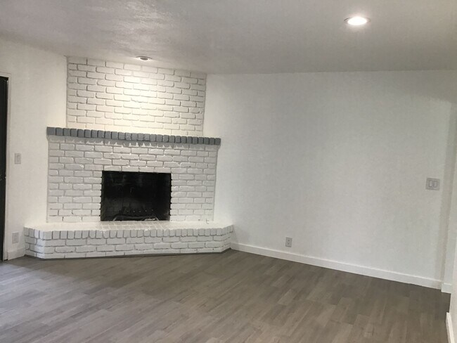 Building Photo - Beautiful Rocklin home