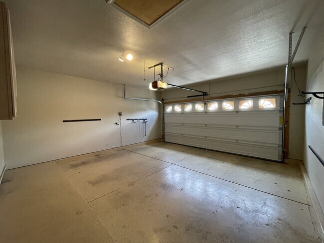Building Photo - 8601 Coppell Ct NE