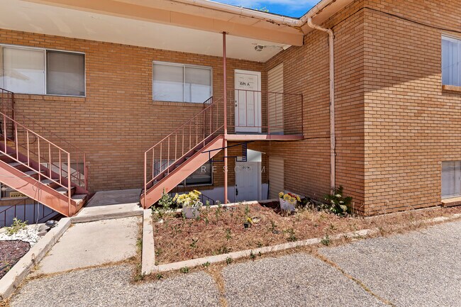 Building Photo - 1014 7th St