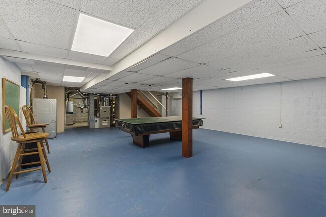 Building Photo - 2713 Wesleyan Dr