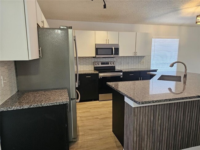 Building Photo - 11761 Hatcher Cir