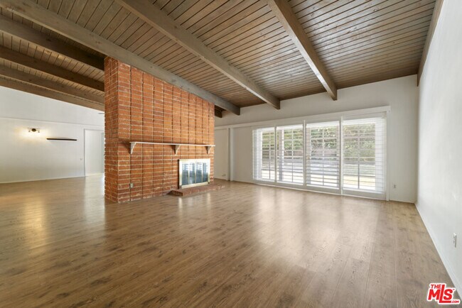 Building Photo - 24311 Aetna St